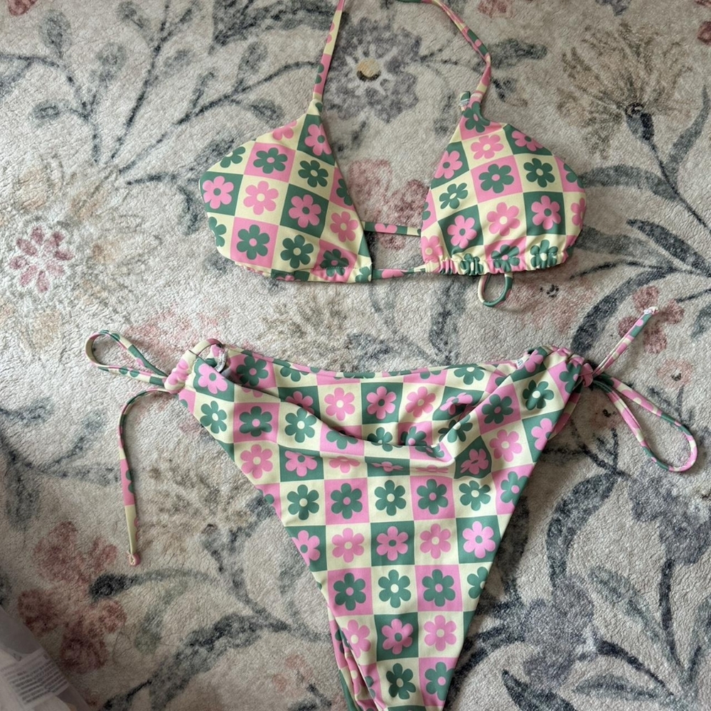Aurelle Women's Multi Floral Check Bikini Set